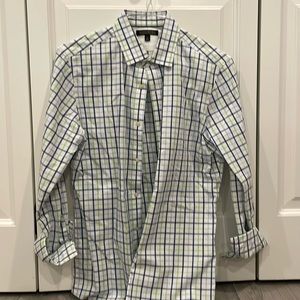Banana republic non-iron tailored slim fit. Gently used. Medium.